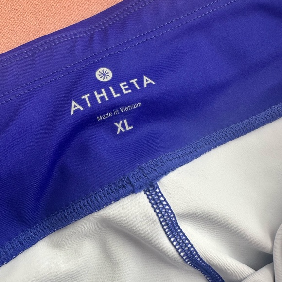 Athleta Capri Striped Leggings. Size XL. Never worn. - Picture 3 of 4